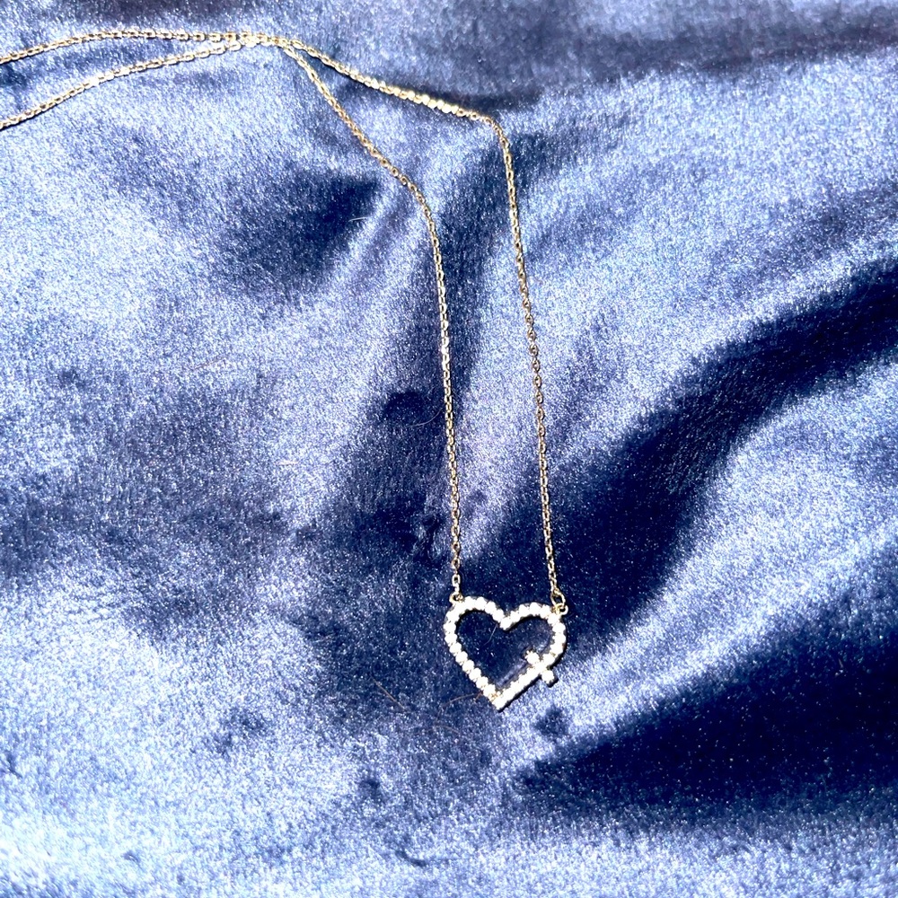 Heart to cross charm necklace